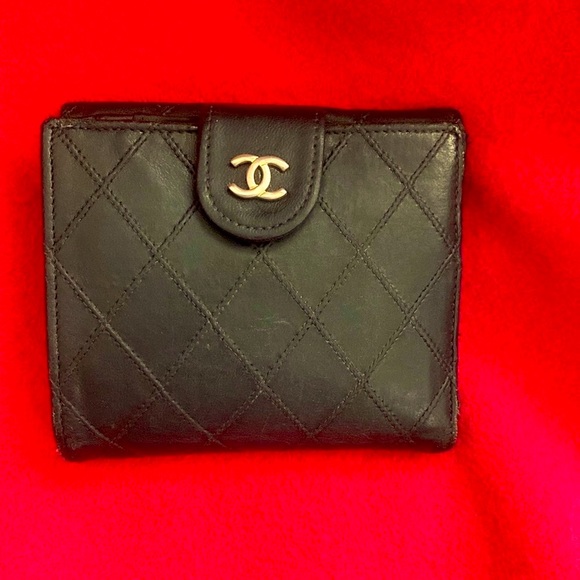 CHANEL Handbags - Chanel Vintage Lambskin Leather Wallet